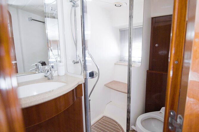 Olivia Grace 60 ft British Princess Yacht Rental - A typical flow: from the marina to the Cabo arch and water time