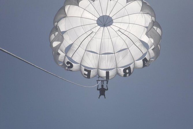 Parasailing - Key Things to Know Before You Go