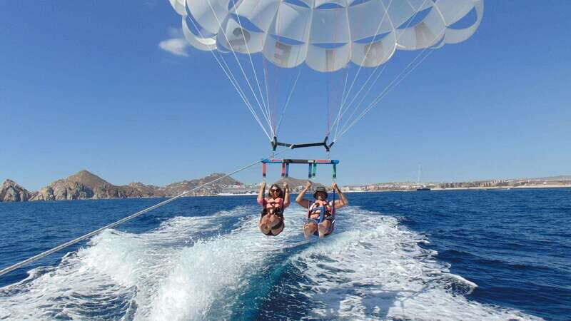 Parasailing in Cabo San Lucas - Solo, double, or triple: weight rules and how to choose