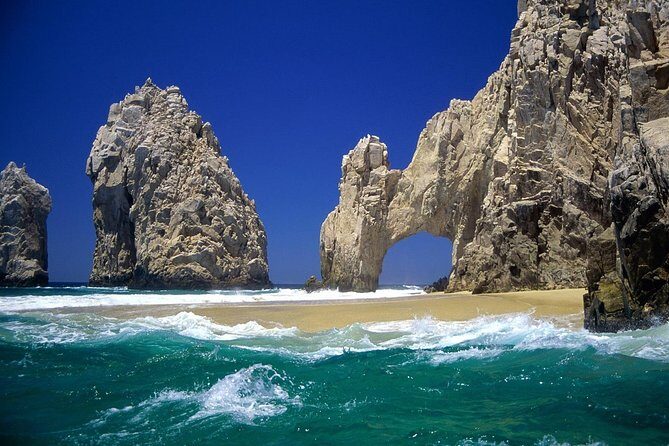 Pelican Rock Snorkeling and Sightseeing Adventure - Snorkeling at Pelican Rock: fish, currents, and safety zones
