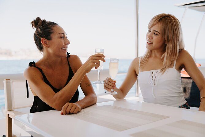 Platinum Sunset Sailing Tour - Premium drinks and appetizers: what’s included, and why it matters
