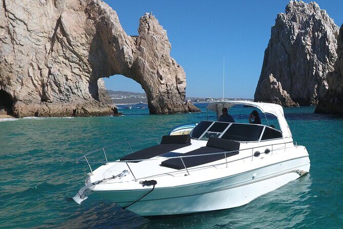 Private 3hr Yacht Cruise in Cabo San Lucas all included - A private 3-hour yacht plan that actually feels unrushed