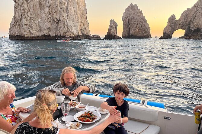 Private 3hr Yacht Cruise in Cabo San Lucas all included - The Cabo Corridor route: your captain adjusts to weather and your mood