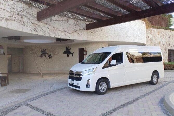 Private Airport Transfers in Los Cabos - Arrival in Los Cabos: what the pickup really feels like