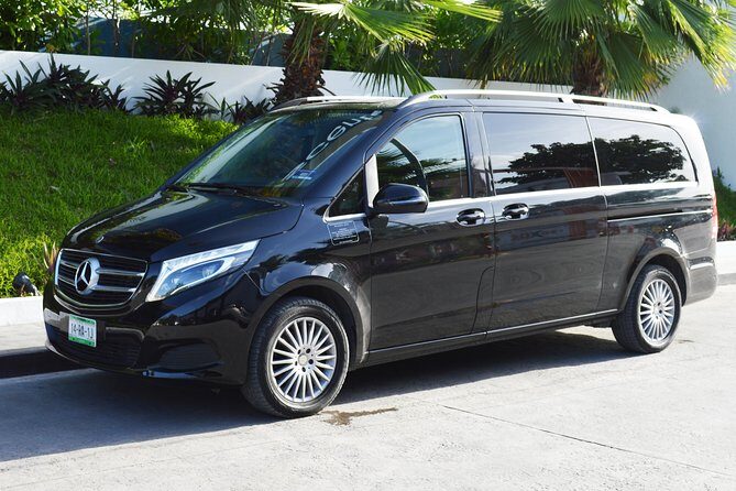 Private Arrival Luxury Transfer: San Jose International Airport to Hotels (1 - 5) - From SJD to your hotel without the first-day chaos