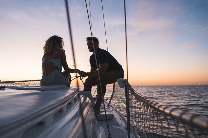 Private Cabo San Lucas Sunset Cruise on 33´ sailboat - Timing the sunset: why 2 hours 30 minutes works