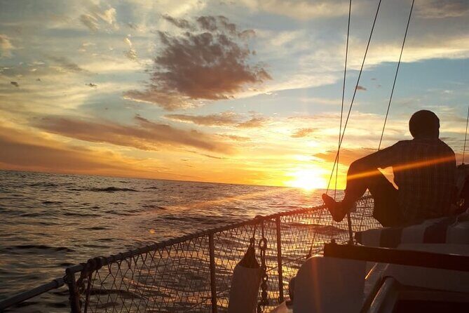 Private Cabo San Lucas Sunset Cruise on 33´ sailboat - Price and logistics: what you should know before you go