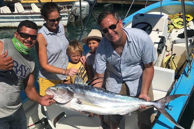 Private Half-Day Sport Fishing in Los Cabos - What’s included vs what’s extra: gear, ice chest, licenses, bait