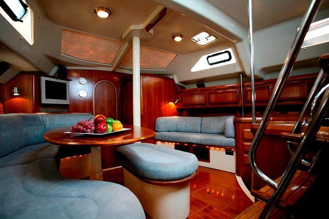 Private Luxury 42ft Sailing with Snorkeling in Los Cabos - Cruise past El Arco and Lover’s Beach with a sea lion stop