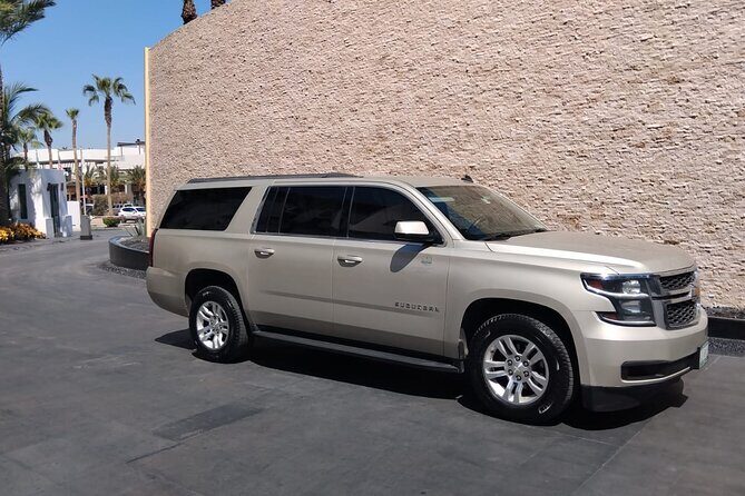 Private SUV RoundTrip from Airport to Hotels Pacific Area Zone 4 - Airport Pickup Rules in Cabo: Plan for the 5–8 Minute Wait