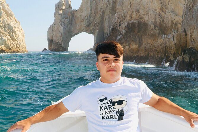 Private Tour to the Arch of Cabo San Lucas by Glass Bottom Boat - El Arco de Cabo San Lucas: the rock formation that does all the talking