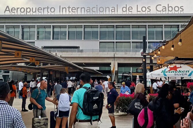 Private Transportation Cabo San Lucas Airport Round Trip - Finding your driver at Los Cabos Airport (Sombrilla 4)