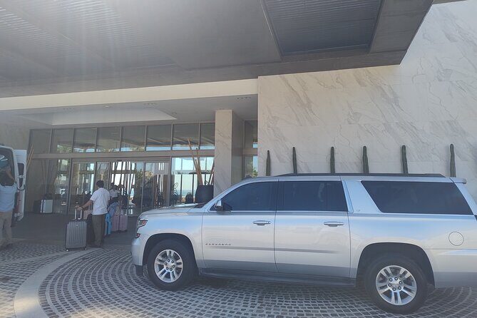 Private Trip From Airport to San Jose Del Cabo Hotels RT - The Optional Store Stop: When the $30 US Makes Sense