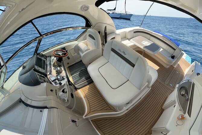 Private Yacht Sea Ray all-inclusive charter in Cabo - Snorkel + paddleboard included: how to make the water time count
