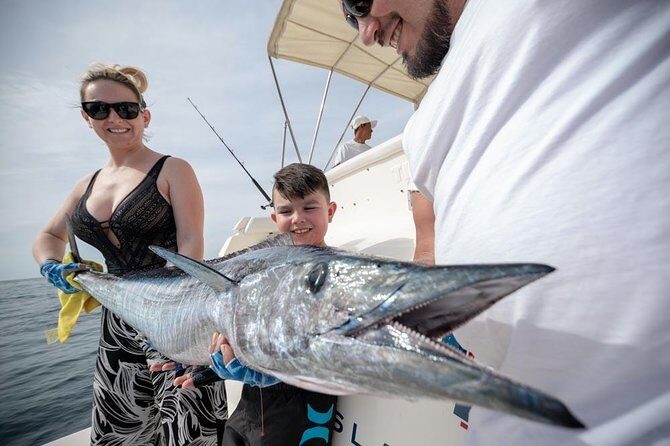 Private Yacht Ultimate Fishing and Snorkeling Adventure - 6 Hours - A 7:00 am yacht day in Cabo that mixes fishing and swim time