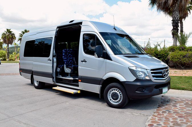 Roundtrip Private Airport Transportation - Should You Book This Private Roundtrip Transfer?