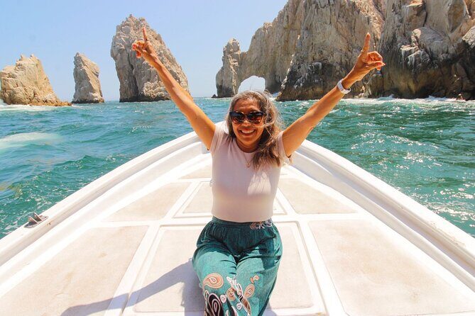 Shared Experience Glass Bottom Boat to the Arch in Cabo San Lucas - What’s included, what costs extra, and what to bring