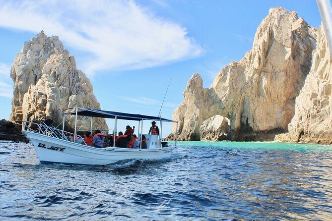 Shared walks to the arch of Cape San Lucas - Quick take: Cabo’s Arch in under an hour