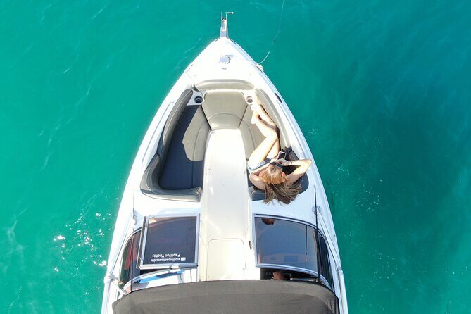 Small boat rental in cabo - Yamaha 28ft. - The 28-ft Yamaha speedboat vibe: fast, personal, and built for Cabo timing