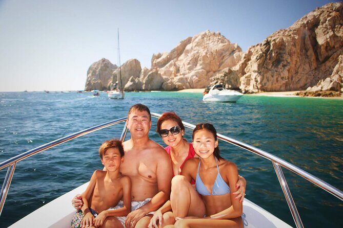 Snorkeling and whale watching Tour in Cabo - RogerSEABREEZE style: how Roger and his son run the day