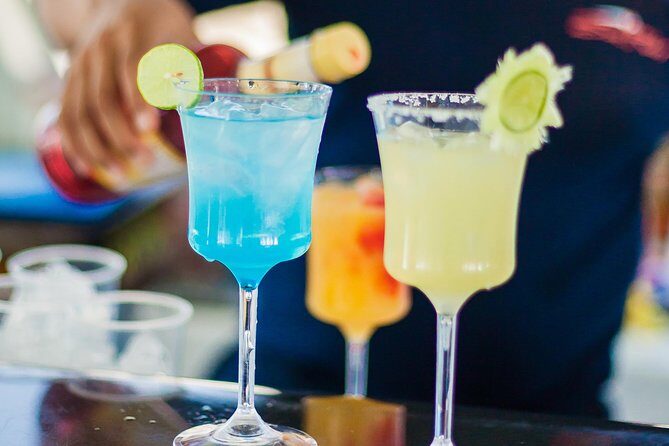 Sunset Dinner Cruise in Cabo San Lucas - Comfort and access: how to plan for wind, motion, and seating