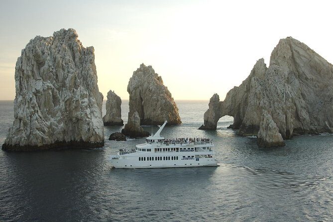 Sunset Mexican Dinner Cruise and Live Music in Cabo San Lucas - Drinks and the open bar: what’s included, and what to watch for