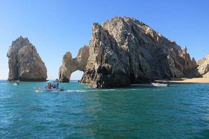 The Arch of Los Cabos Glass-bottom boat tour - Cabo San Lucas Shopping Stop: Time to Pick Souvenirs (Then Move On)