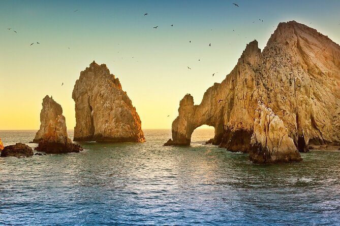 The Arch of Los Cabos Glass-bottom boat tour - Sea of Cortez Meets the Pacific: Where the Views Earn Their Keep