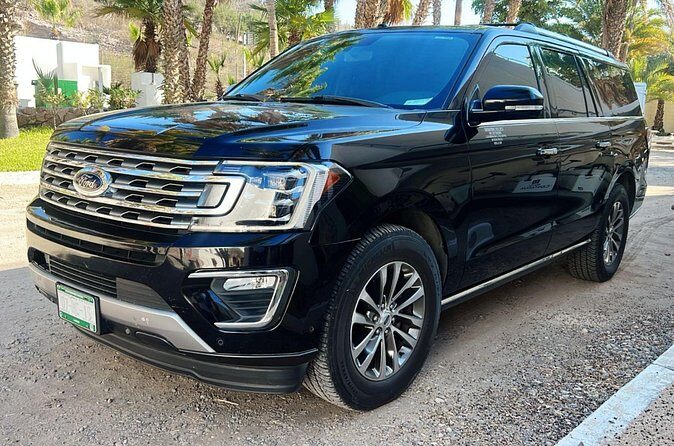 Transportation from SJD Airport to Hotels in Cabo San Lucas - Who this transfer suits best (and who should think twice)