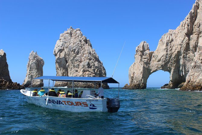 Two Capes City Tour - From 7:00 am Pickup to a Private Cabo Day