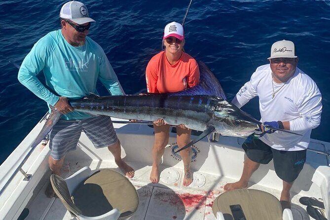 Ultimate Cabo Fishing Experience Aboard the Phantom - Cabo Arch cruise: why that short drive actually helps your fishing