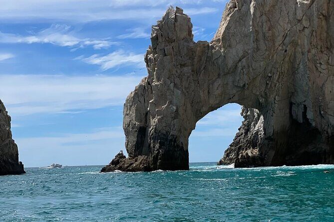 Whale Tale Adventures in Los cabos - Chasing El Arco and Possible Whales on the Open Ocean Run