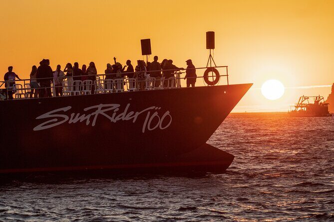 Whale Watching Dinner Cruise in Cabo San Lucas - From Marina Check-In to the Arch: your first big photo moment