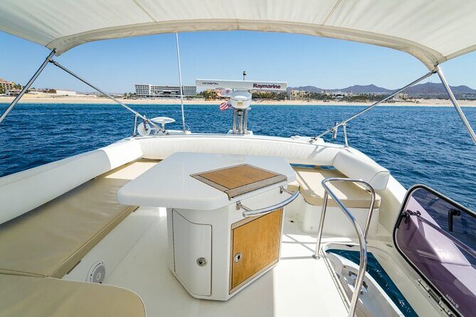 Yacht Azimut for rent in Cabo San Lucas - Lunch on board: quesadillas plus ceviche or sashimi