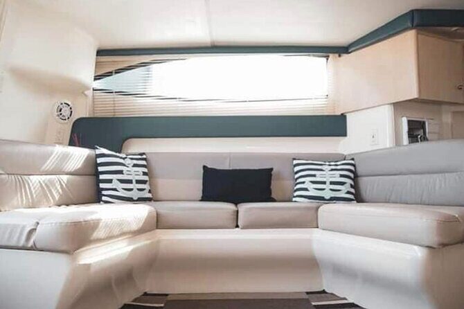 Yacht Carver - Luxury Private Yacht Tour - Crew, Food, and the Photo Advantage You’ll Feel Later