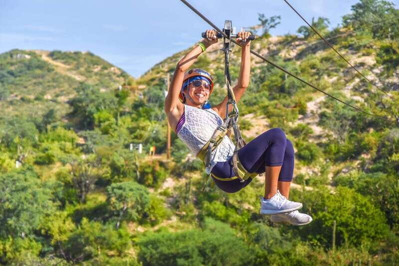 Zip-line outdoor adventure the ultimate experience - Suspension bridge and rappel: the moments that add real grit